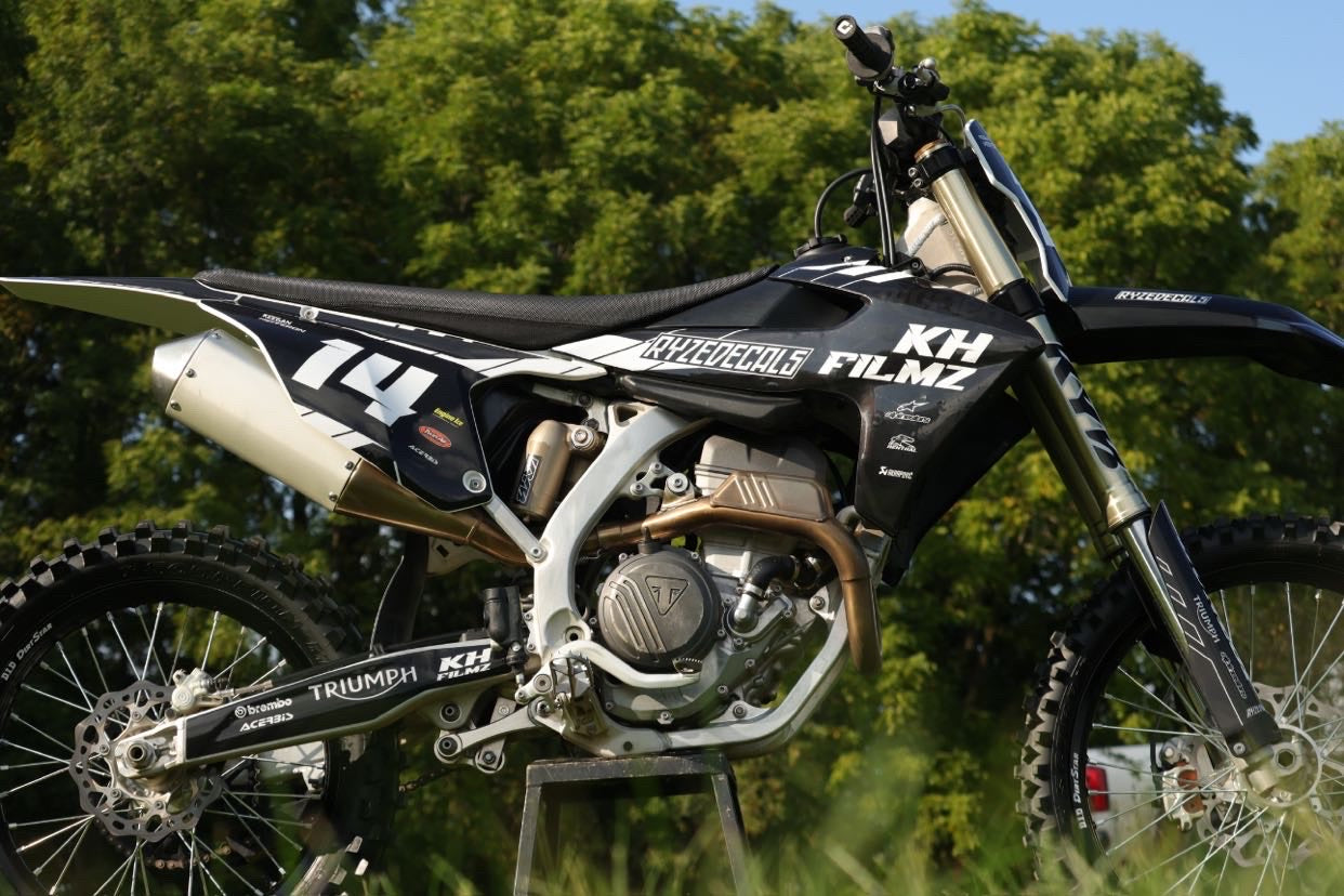 Fully Customized Graphics