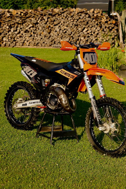 Fully Customized Graphics