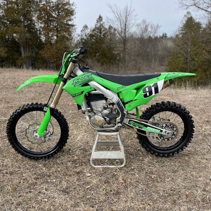 Fully Customized Graphics
