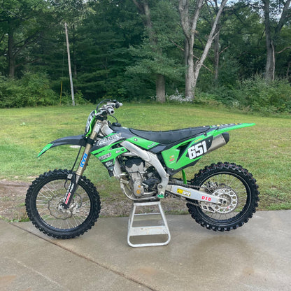 Fully Customized Graphics